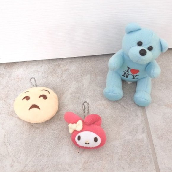 NEW 2 Plush Bundle Teddy Bear New York and Emoticon - Picture 1 of 1